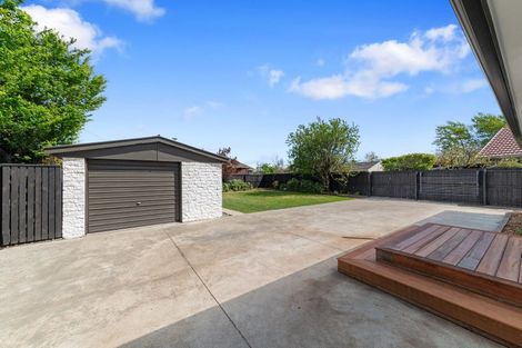 Photo of property in 17 Roberts Road, Hei Hei, Christchurch, 8042