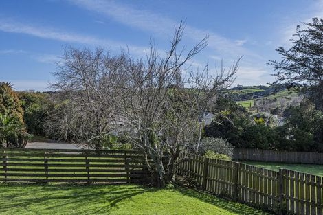 Photo of property in 11 View Street, Maungaturoto, 0520