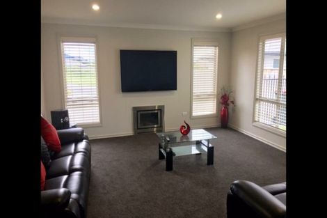 Photo of property in 19 Lassen Place, Stoke, Nelson, 7011