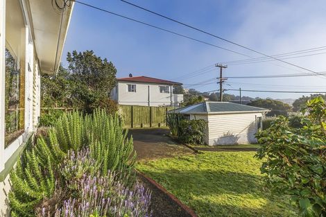 Photo of property in 17 Clifford Road, Johnsonville, Wellington, 6037
