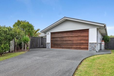 Photo of property in 110 Barbados Way, One Tree Point, 0118