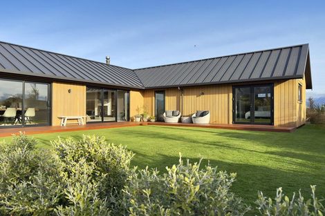 Photo of property in 6a Kinross Lane, Jacks Point, Queenstown, 9371