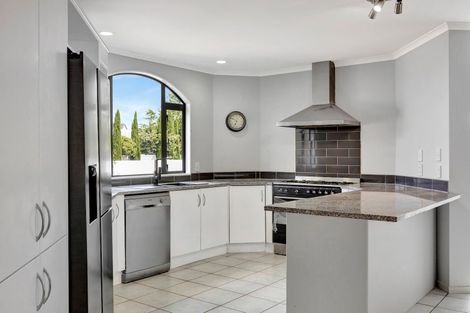 Photo of property in 25 Montrose Crescent, Huntington, Hamilton, 3210