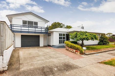 Photo of property in 2 Stoke Place, Awapuni, Palmerston North, 4412