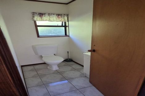Photo of property in 13 Charles Dickens Drive, Mellons Bay, Auckland, 2014