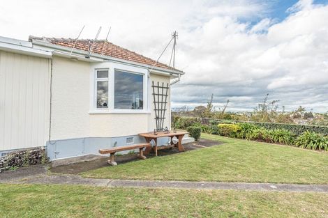 Photo of property in 6 Bristow Street, Saint Johns Hill, Whanganui, 4501