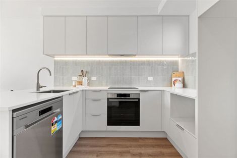 Photo of property in 2/90 Browns Road, St Albans, Christchurch, 8014