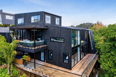 Photo of property in 12a Baring Terrace, Strandon, New Plymouth, 4312