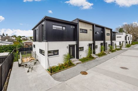 Photo of property in 3 Kaaramuramu Lane, Mangere Bridge, Auckland, 2022