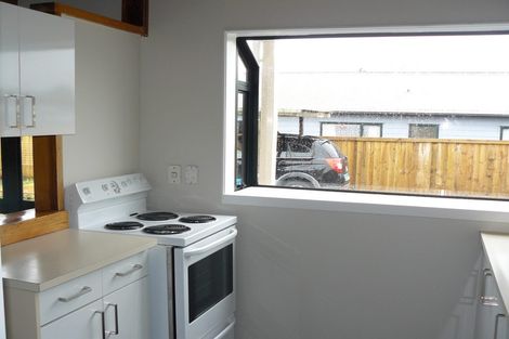 Photo of property in 2/120 Lynwood Road, New Lynn, Auckland, 0600