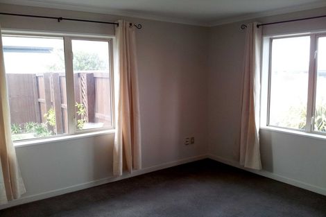 Photo of property in 11 Foresters Crescent, Parklands, Christchurch, 8083