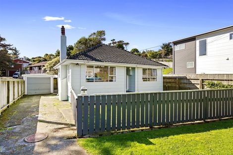 Photo of property in 9 Kowhai Street, Tawa, Wellington, 5028