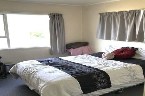 Photo of property in 30 Sungrove Rise, Sunnyvale, Auckland, 0612