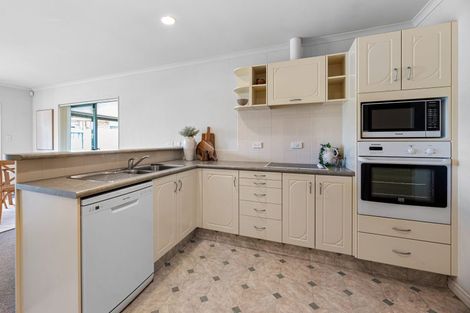 Photo of property in 21 Francevic Avenue, Mount Maunganui, 3116