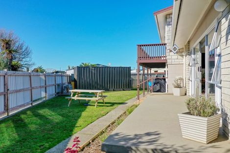 Photo of property in 12 Matipo Place, Edgecumbe, 3120