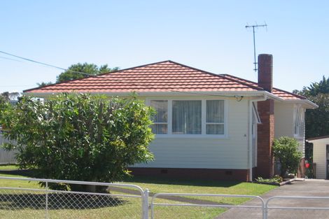 Photo of property in 6 Kuaka Place, New Lynn, Auckland, 0600