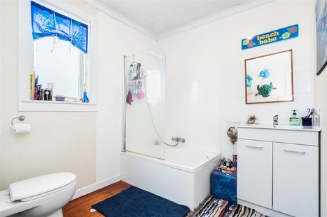 Photo of property in 56 Sherwood Road, Onerahi, Whangarei, 0110