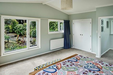 Photo of property in 13 Taumaru Avenue, Lowry Bay, Lower Hutt, 5013