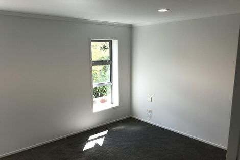 Photo of property in 10/13 Kaihu Street, Northcote, Auckland, 0627