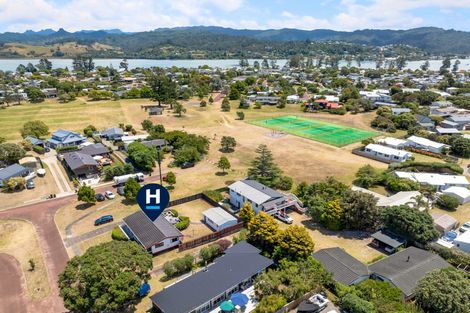 Photo of property in 20 Mccormick Place, Pauanui, Hikuai, 3579