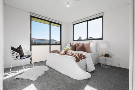 Photo of property in 18 Garland Drive, St Andrews, Hamilton, 3200