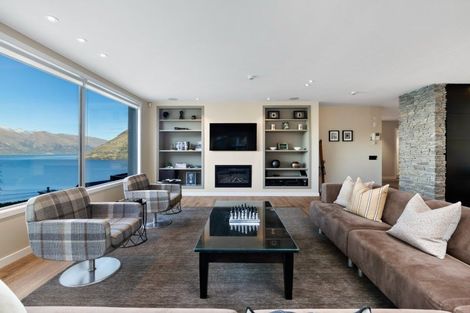 Photo of property in 6 Lordens Place, Fernhill, Queenstown, 9300
