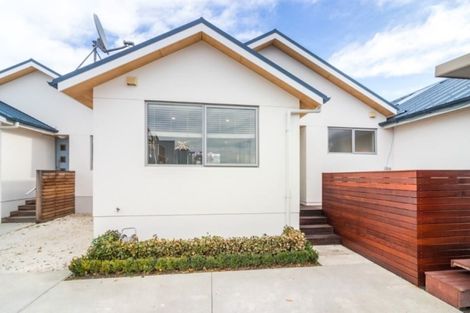 Photo of property in 93b Beachville Road, Redcliffs, Christchurch, 8081