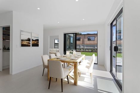 Photo of property in 77 Pepene Avenue, Takanini, Auckland, 2112