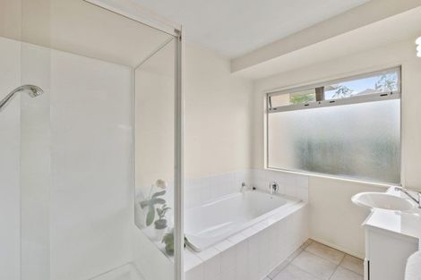 Photo of property in 2/9 Alma Road, Milford, Auckland, 0620