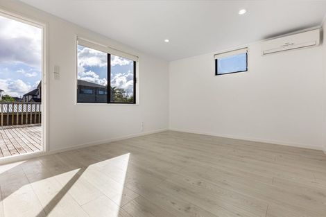 Photo of property in 7 Kaweka Street, New Lynn, Auckland, 0600