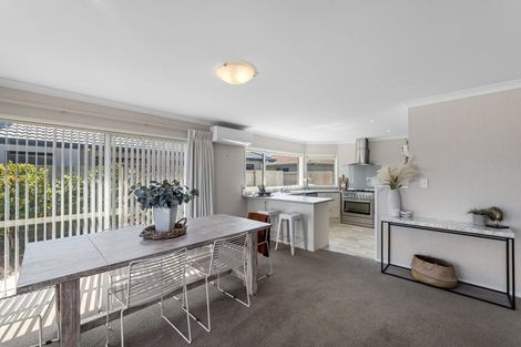 Photo of property in 600 Gloucester Road, Papamoa Beach, Papamoa, 3118