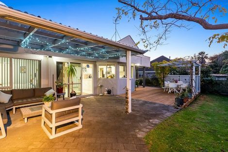 Photo of property in 2 Tainui Street, Raumati Beach, Paraparaumu, 5032