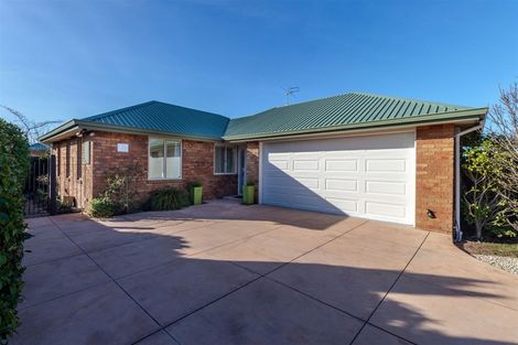 Photo of property in 75a Farquhars Road, Redwood, Christchurch, 8051