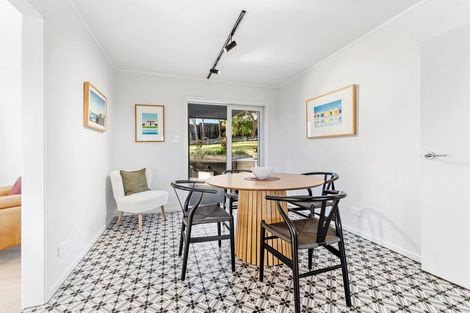 Photo of property in 63 Ardern Avenue, Stanmore Bay, Whangaparaoa, 0932