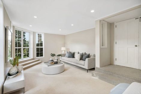 Photo of property in 107 Onewa Road, Northcote, Auckland, 0627