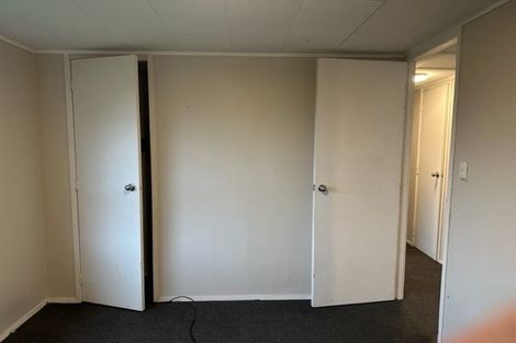 Photo of property in 2 Harrington Road, Henderson, Auckland, 0610