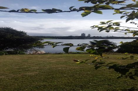 Photo of property in 2 The Promenade, Takapuna, Auckland, 0622