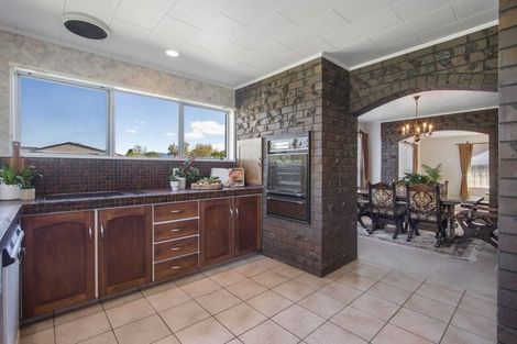 Photo of property in 11 Heron Crescent, Katikati, 3129