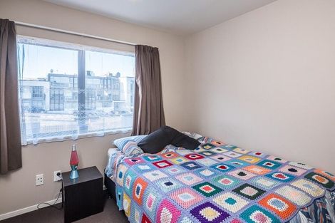 Photo of property in 2/7 Hall Avenue, Newtown, Wellington, 6021