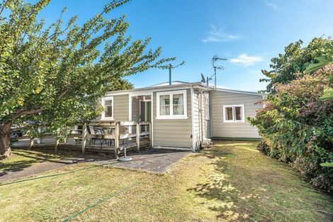 Photo of property in 42 Gloag Street, Waverley, 4510