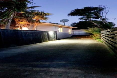 Photo of property in 38 Darren Crescent, Half Moon Bay, Auckland, 2012