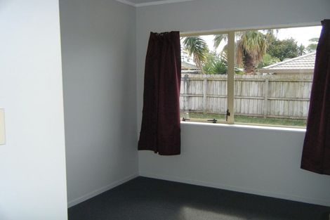 Photo of property in 1 Tullis Place, Burswood, Auckland, 2013