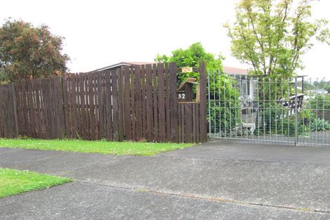 Photo of property in 32 Ridgemount Rise, Mangere Bridge, Auckland, 2022