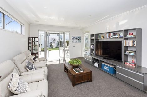 Photo of property in 11 Roa Road, Fendalton, Christchurch, 8041