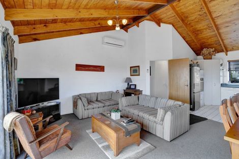 Photo of property in 8b Squire Place, Blagdon, New Plymouth, 4310