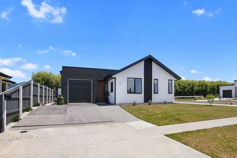 Photo of property in 12 Kuini Place, Motueka, 7120