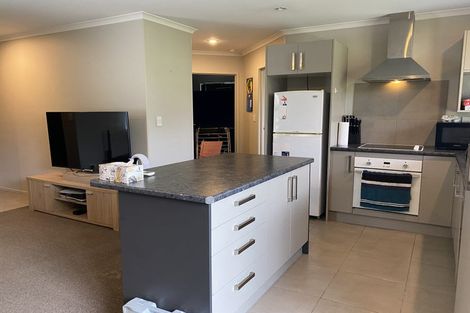 Photo of property in 30 Nielsen Gardens, Rototuna, Hamilton, 3210