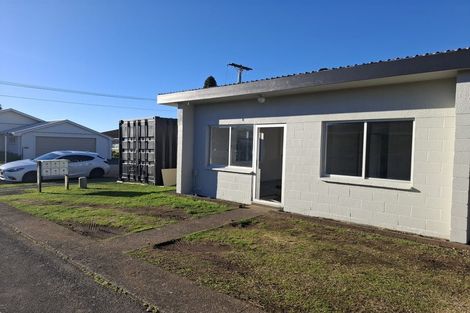 Photo of property in 33 Fulford Street, New Plymouth, 4310