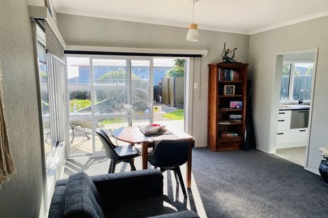 Photo of property in 12 Scott Street, Moturoa, New Plymouth, 4310