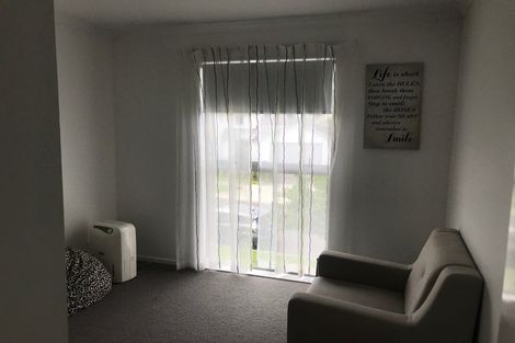 Photo of property in 83 Mackay Drive, Greenhithe, Auckland, 0632